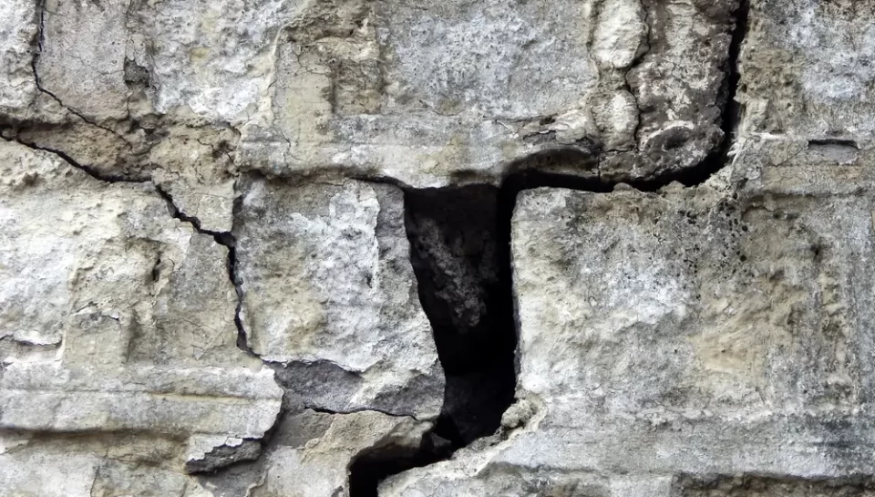 What Are Weep Holes and Why Do Your Walls Need Them?